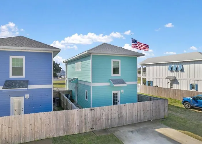 Walk To Downtown Seafood Market Bay Views Holiday home Pensacola